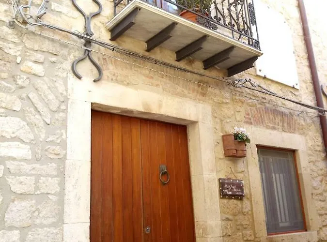 Casa Padre Jerone 招待所 3*